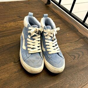 Vans MTE like new light blue
